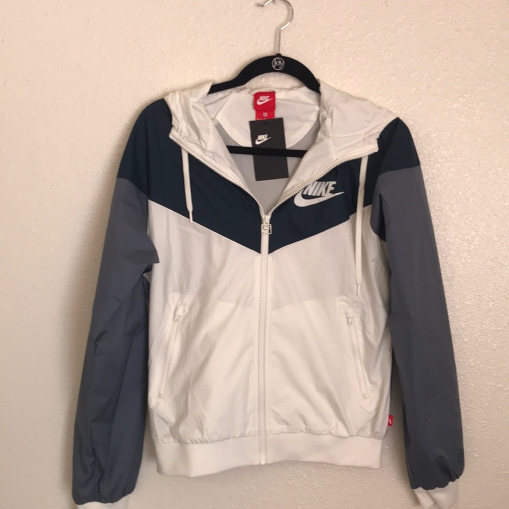 Nike wind breaker